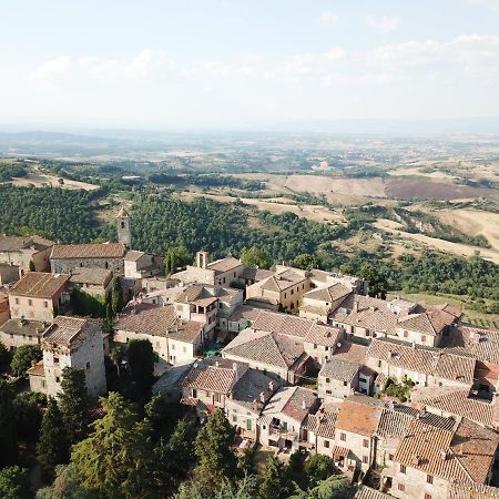 Willa La Fraternita Montefollonico Zewnętrze zdjęcie